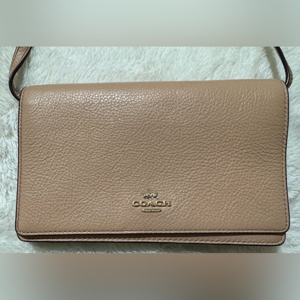 Coach like new tan Ann fold over crossbody purse